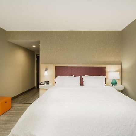 Hampton Inn Newport Zewnętrze zdjęcie