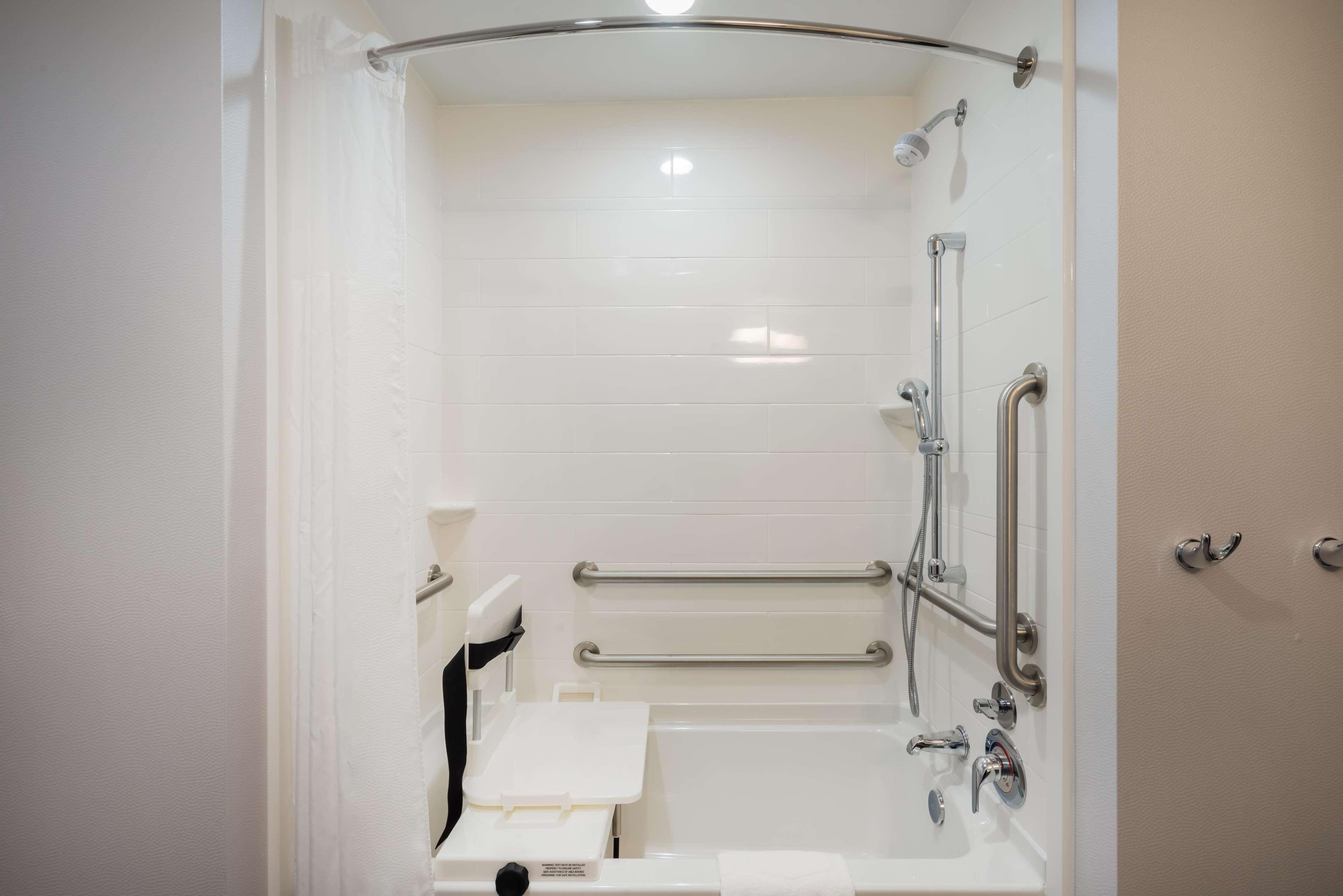 Hampton Inn Newport Zewnętrze zdjęcie