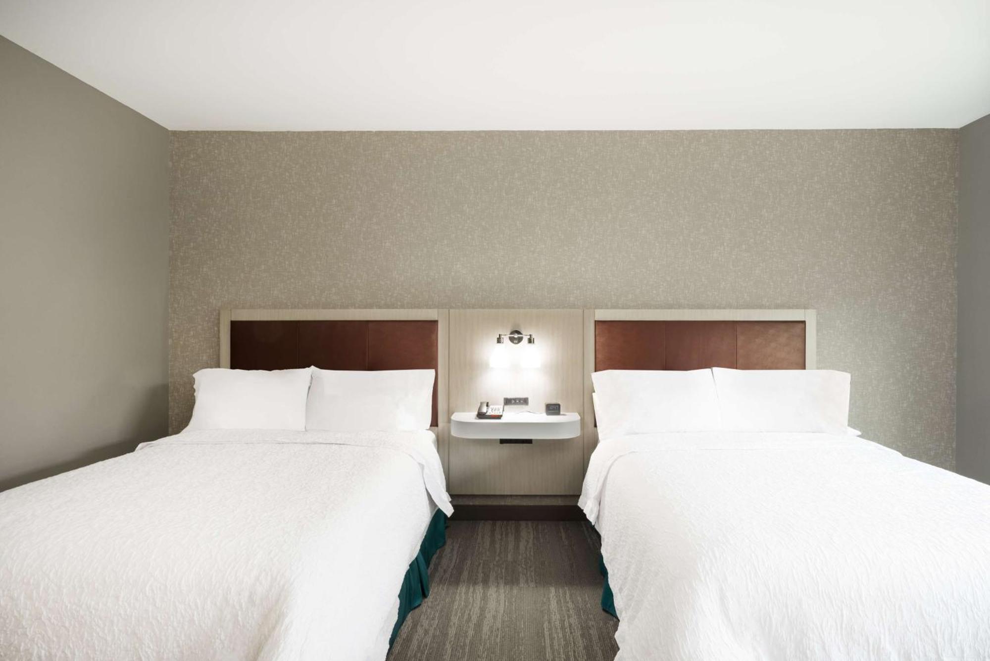 Hampton Inn Newport Zewnętrze zdjęcie
