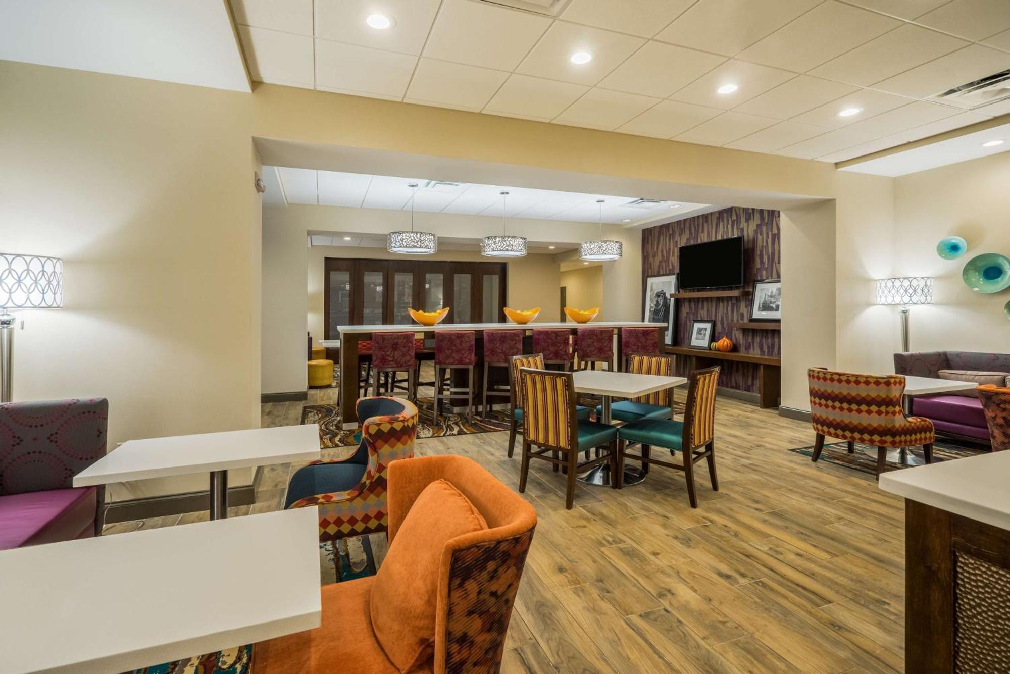 Hampton Inn Newport Zewnętrze zdjęcie