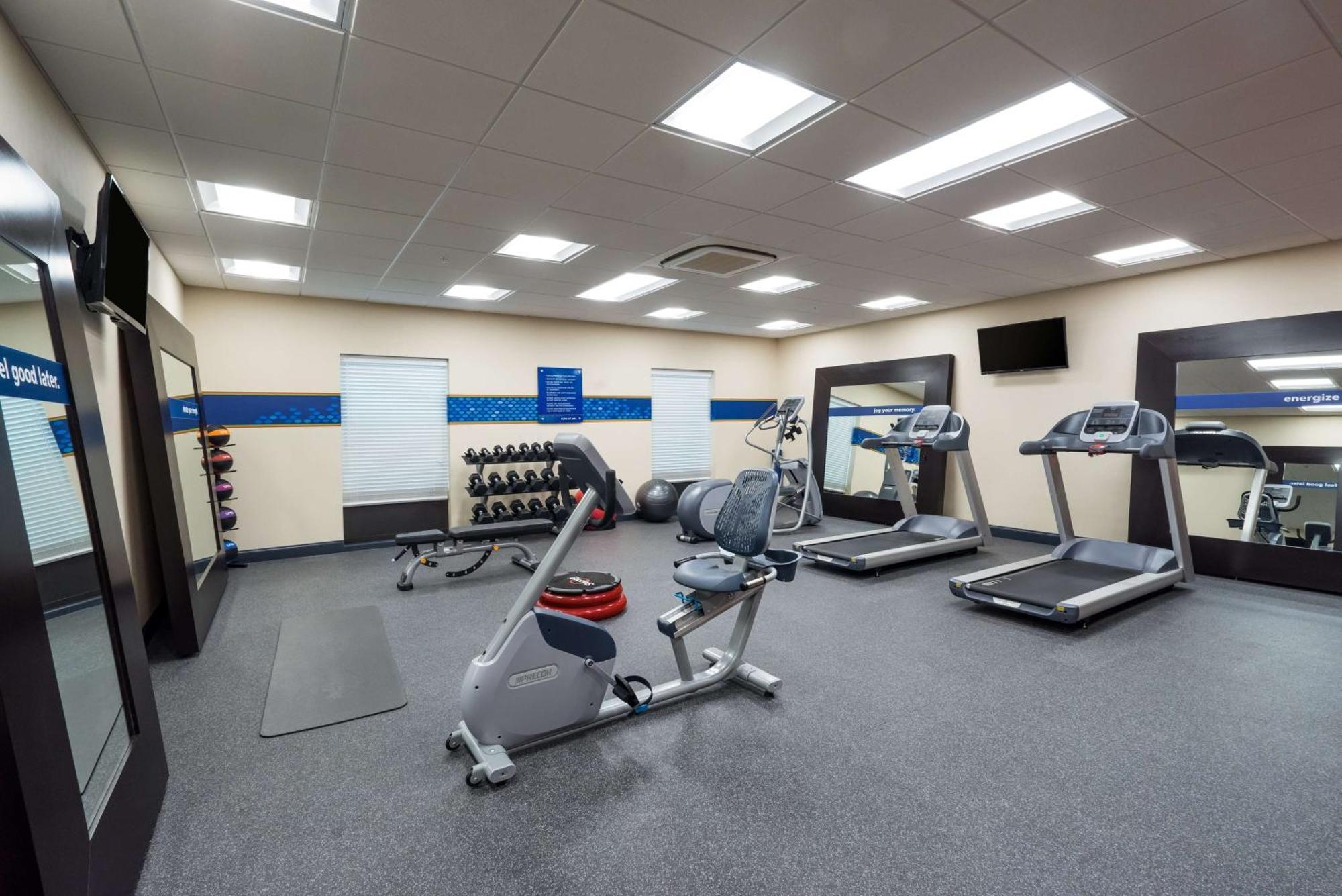 Hampton Inn Newport Zewnętrze zdjęcie