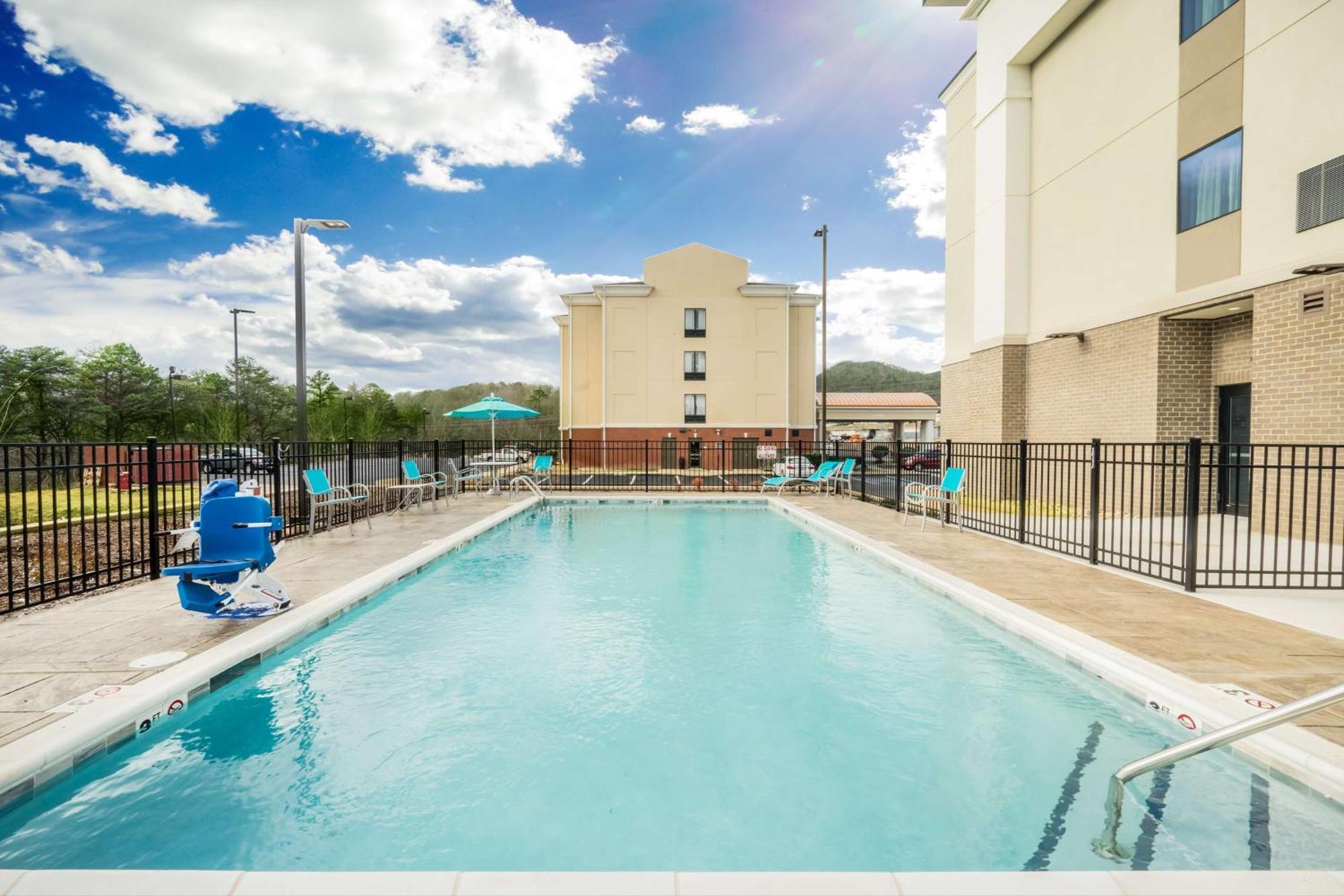 Hampton Inn Newport Zewnętrze zdjęcie