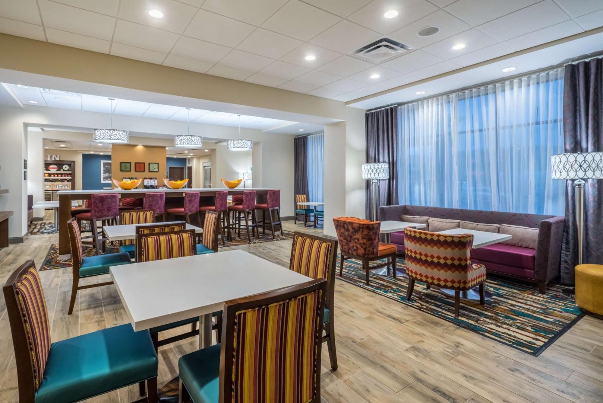 Hampton Inn Newport Zewnętrze zdjęcie